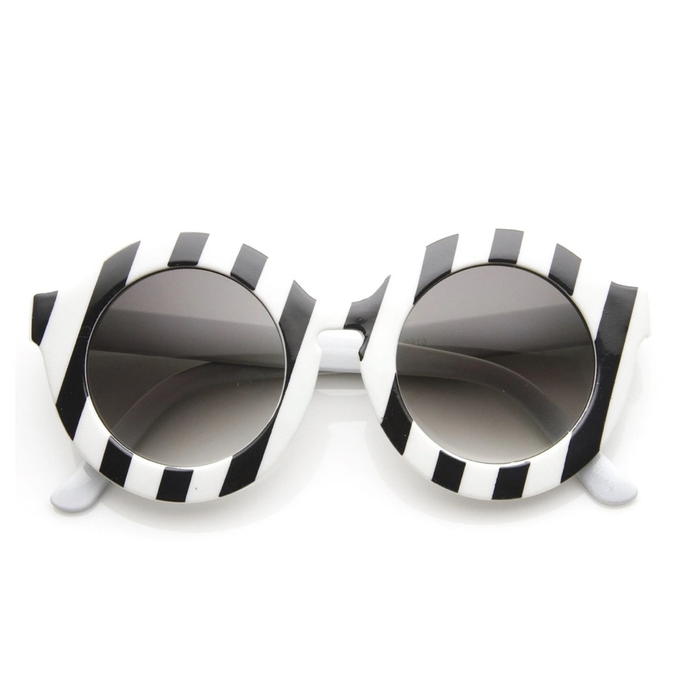 Spexx Womens B/W Fashion Oversize Round Sunglasses - Stripes 100% UVProtection